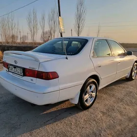 Toyota Camry 2001