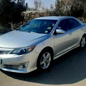 Toyota Camry 2013