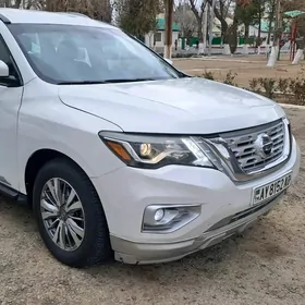 Nissan Pathfinder 2019