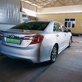 Toyota Camry 2013