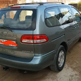 Toyota Sienna 2000