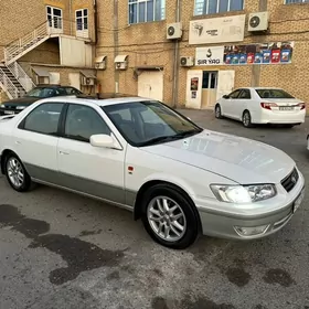 Toyota Camry 2001