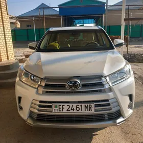 Toyota Highlander 2019