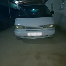 Toyota Previa 1992