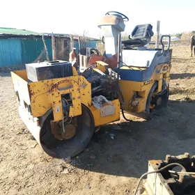 XCMG LW300F 2010