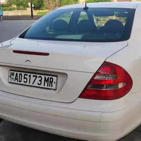 Mercedes-Benz E-Class 2003