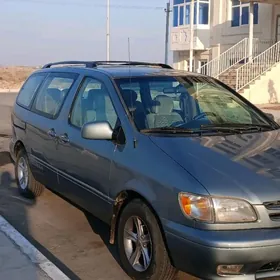 Toyota Sienna 2000