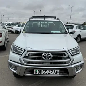 Toyota Hilux 2021