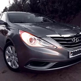 Hyundai Sonata 2011