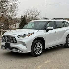 Toyota Highlander 2021