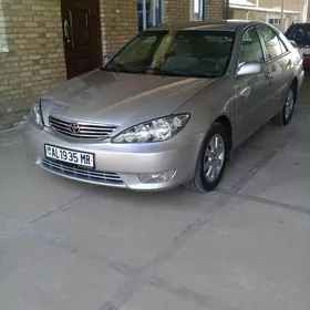 Toyota Camry 2004