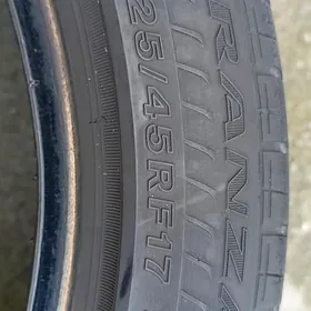 Bridgestone 225.45.17 teker