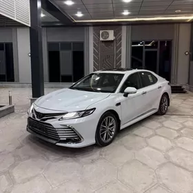 Toyota Camry 2022