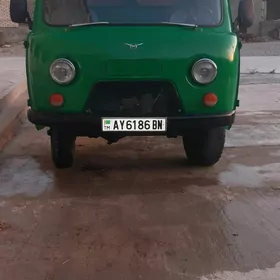 UAZ 452 1989