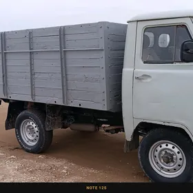 UAZ 452 1989