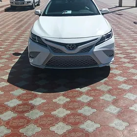 Toyota Camry 2018