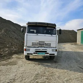 Kamaz 6520 2015