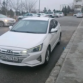 Hyundai Elantra 2019