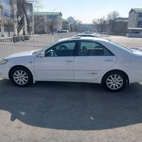 Toyota Camry 2004