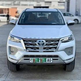 Toyota Fortuner 2024