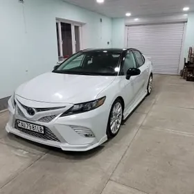 Toyota Camry 2020