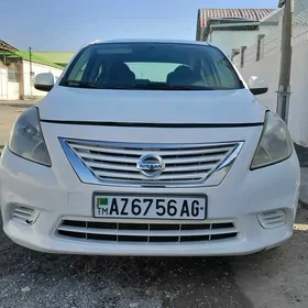 Nissan Versa 2013