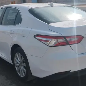 Toyota Camry 2020