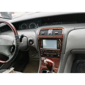 Toyota Avalon 2001