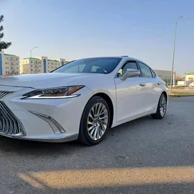 Lexus ES 300h 2019