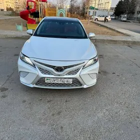 Toyota Camry 2018