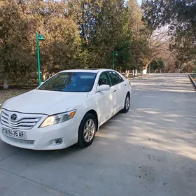 Toyota Camry 2010