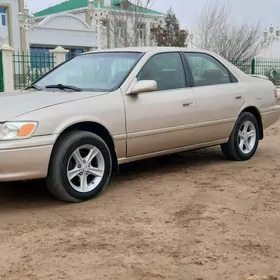 Toyota Camry 2000