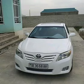 Toyota Camry 2010