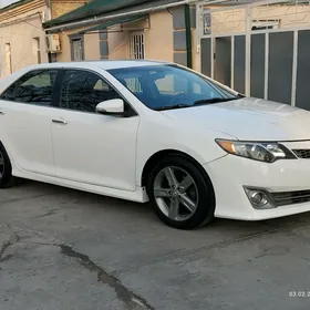 Toyota Camry 2012