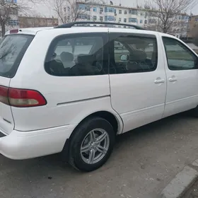 Toyota Sienna 2000