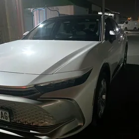 Toyota Crown 2023