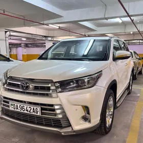 Toyota Highlander 2019