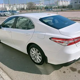 Toyota Camry 2020