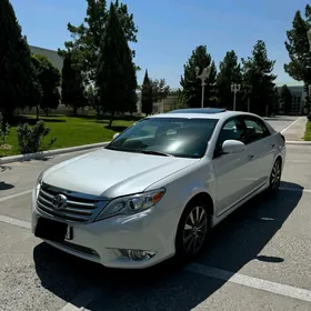 Toyota Avalon 2010