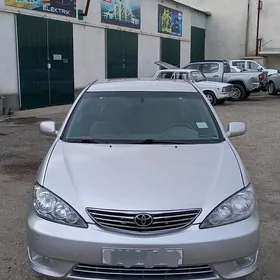 Toyota Camry 2004