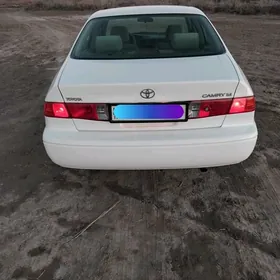 Toyota Camry 2000