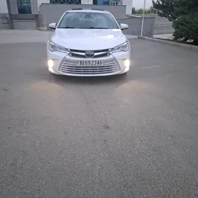 Toyota Camry 2015