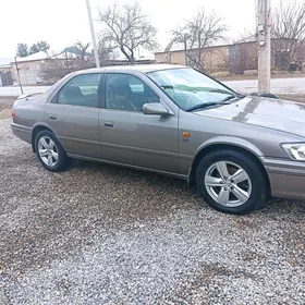 Toyota Camry 2001