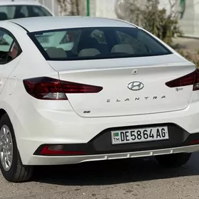 Hyundai Elantra 2020