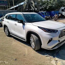 Toyota Highlander 2020