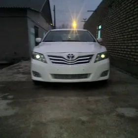 Toyota Camry 2010