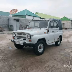 UAZ 469 1999