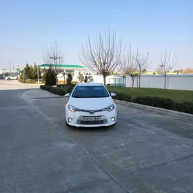 Toyota Corolla 2015