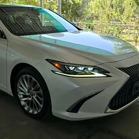 Lexus ES 350 2022