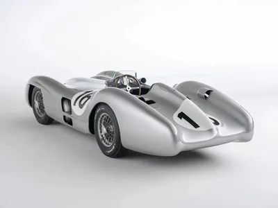 Seýrek Mercedes-Benz W196 Streamliner ýaryş awtoulagy auksionda €51 milliona satyldy